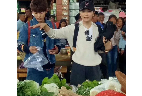 《親愛的客棧》女神劉濤化身家庭主婦買買買